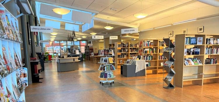 Vy från insidan av biblioteket i Södra Ryd